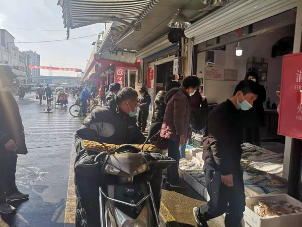 调整大小 水产集团确保货源图三东方市场井然有序.jpg